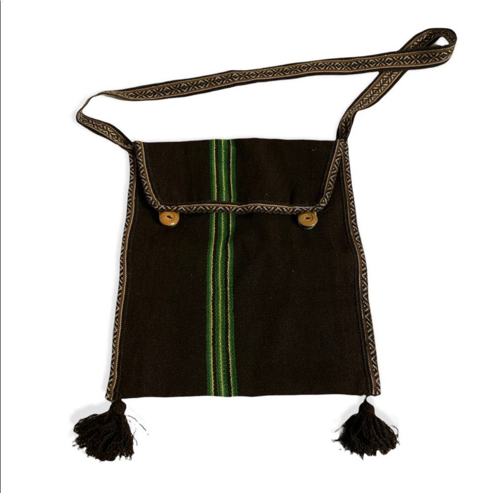 Andean handcrafted crossbody bag made of heavy sheep loom from Cuzco - Peru